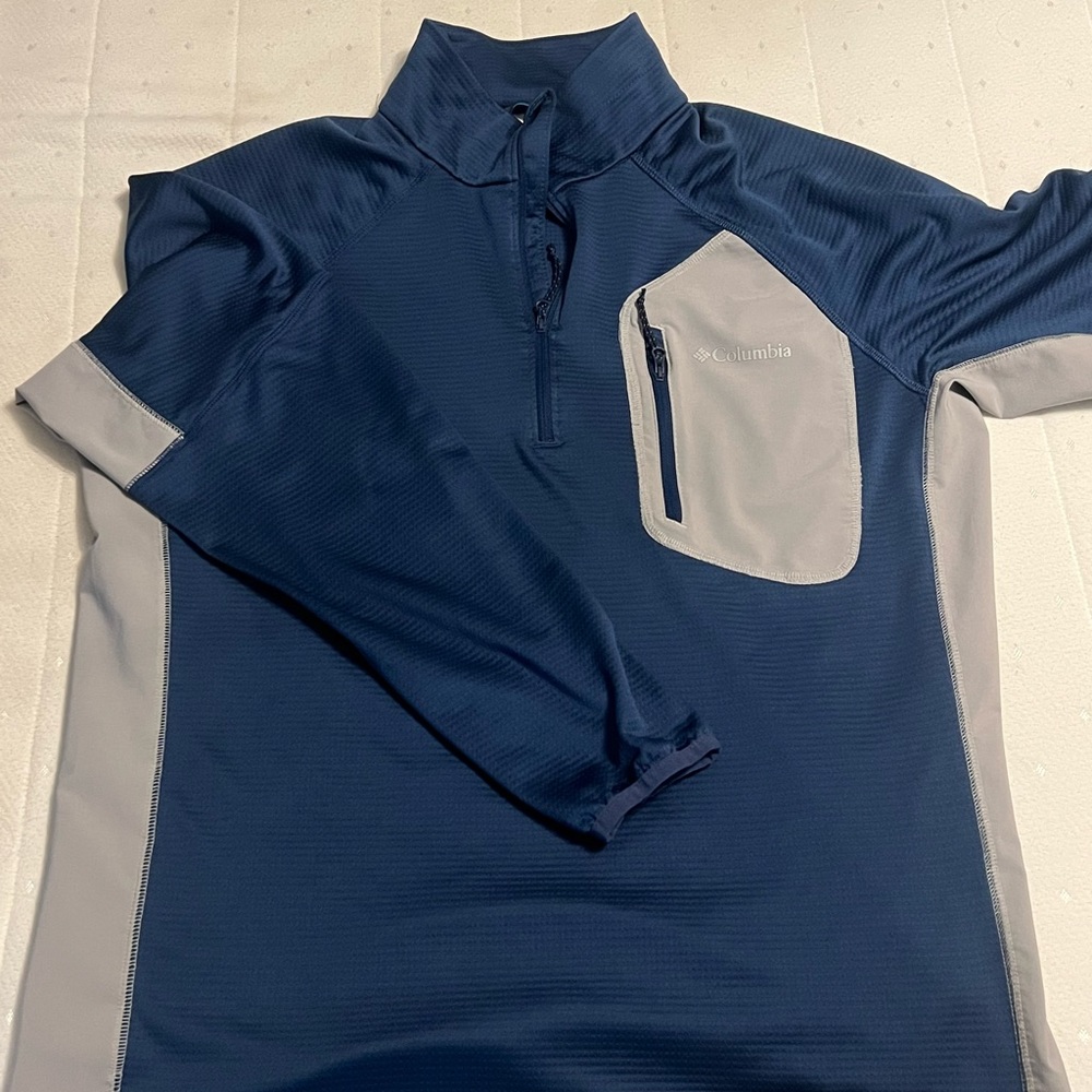 Columbia Quarter Zip Pullover